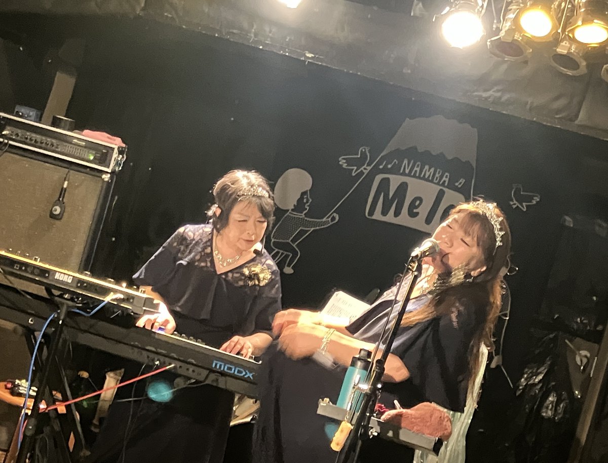 TakeDsOsl's tweet photo. 今更ですが、愛犬課。5月(先月！！）初場所での演奏も含め、3ステージ。沢山の人と出会い、刺激的な演者の方と共演させて頂きました。忘れた頃にですが、、ありがとうございました‼️少しでも記憶の片隅に残ってくれたら、いいなぁ。①5/6 難波Mele初ステージ。刺激的なバンド大集合🍻
②③へ続く↓ https://t.co/RtaHvtsPW9