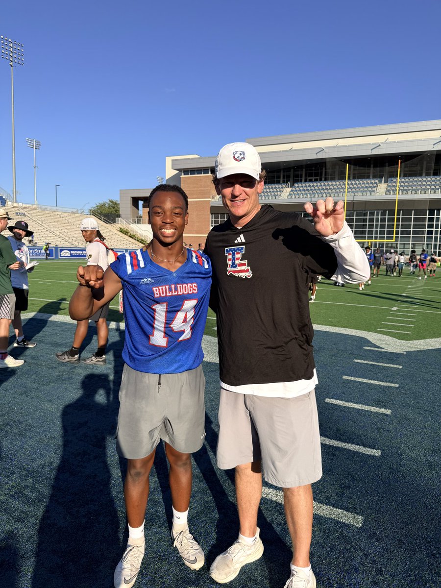ChaseDeon4's tweet photo. Great camp today @LATechFB and great conversations with Head Coach Sonny Cumbie and QB Coach @CoachNate_Young! 
“HERE WE GOOOOO!”
@Coachjscog @CoachWudtee @imCoachWilliams @lawson_beavers @AGEDITS32 @ap38__ https://t.co/qZoSoG1uU7