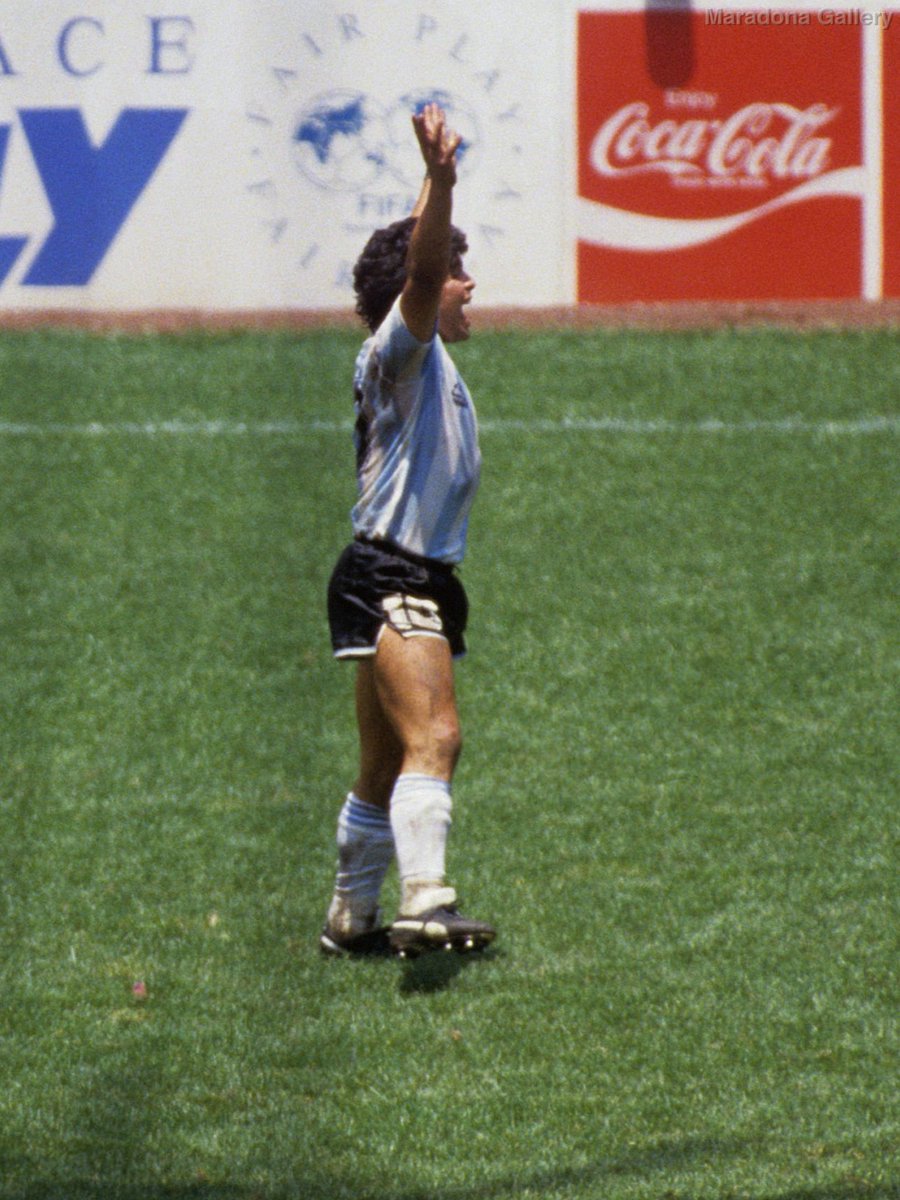 Maradonagallery's tweet photo. https://t.co/lOYIpTNmCL