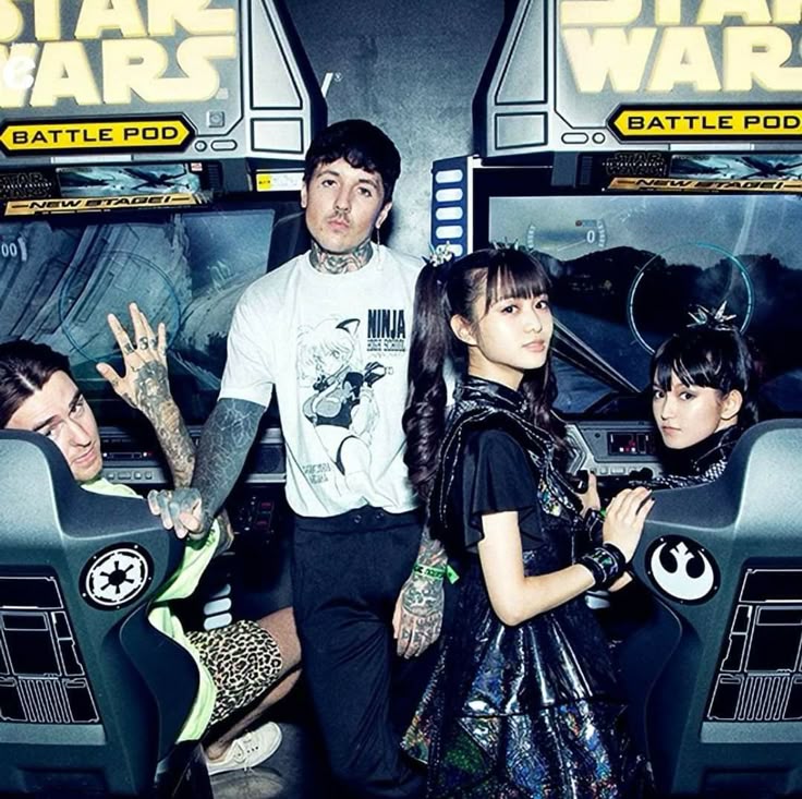 nerdfudida0's tweet photo. eu amo o fato de como o Oliver Sykes pegou todas as eras do babymetal https://t.co/nIu9h4Apzl