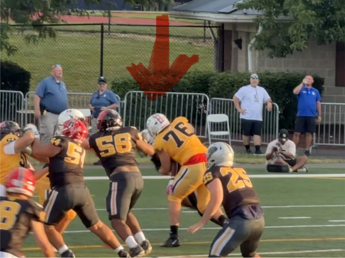 GLHighlandersFB's tweet photo. That’s our guy getting after it! #CTWTD @DavidJDorsett @WeAreGL_ @njnsfootball https://t.co/jJWS2nfIe2