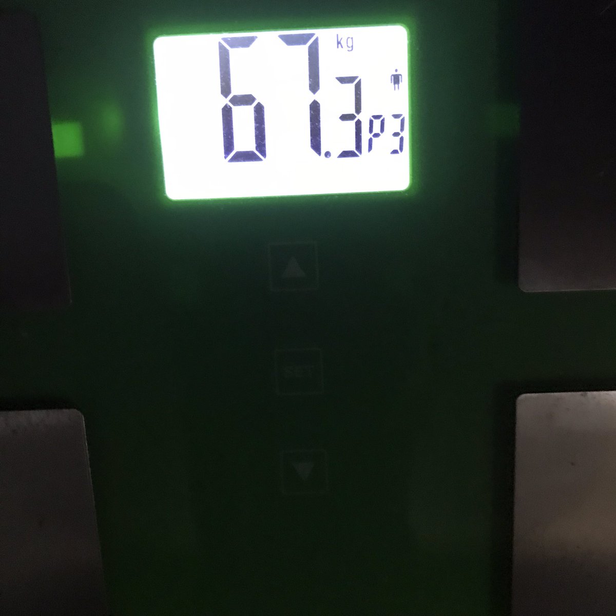 KJSUNS's tweet photo. 2022年5月6日PM10時00分68.6kg。
2026年6月20日AM9時30分67.3kg。
2026年6月21日AM9時40分67.3kg。
開始日より1.3kgダウン。
2日連続体重変わらず。
昨日はジムがお休みだったのでキープは御の字かもしれんが、直近増えていたので少しでも減らしたかった。
今日はジムで頑張る。
#ワイのダイエット2026 https://t.co/jxr3kninTq