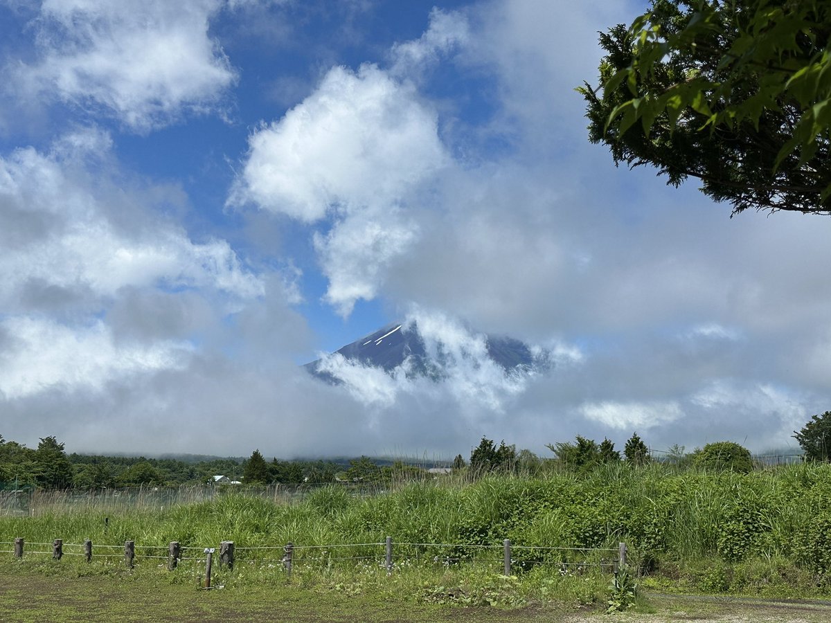 othico's tweet photo. 帰る頃に急に晴れてきたし富士山見えてきたし https://t.co/KbcZS9ie4q