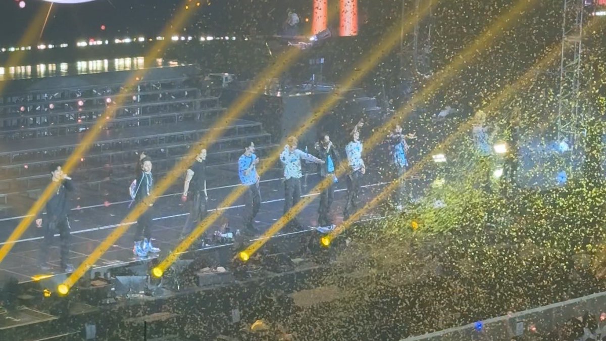 5EN27W61's tweet photo. 옐롱사랑해 https://t.co/OJqBrLW5xj