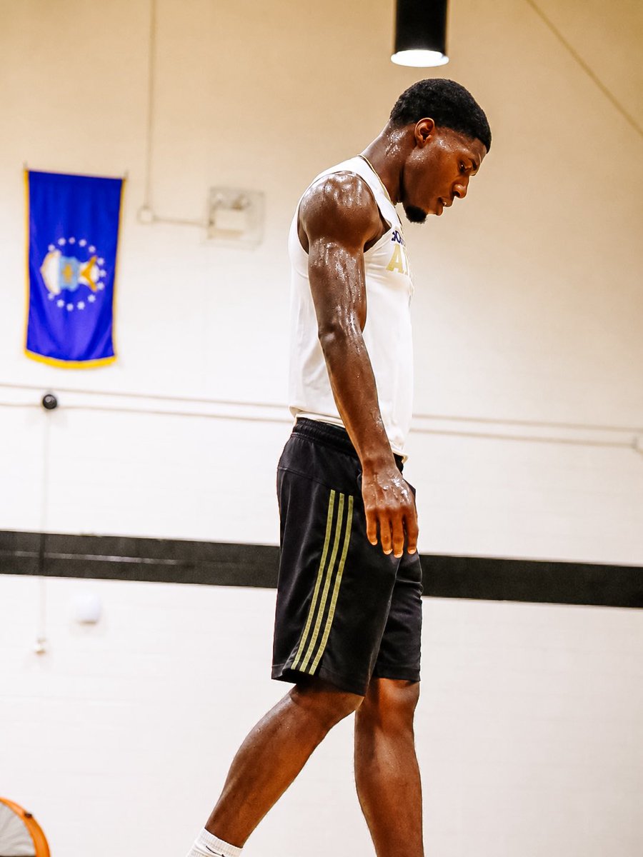Jaquavious94ft's tweet photo. I’m more ME than ever right now https://t.co/UE8AedKgFy