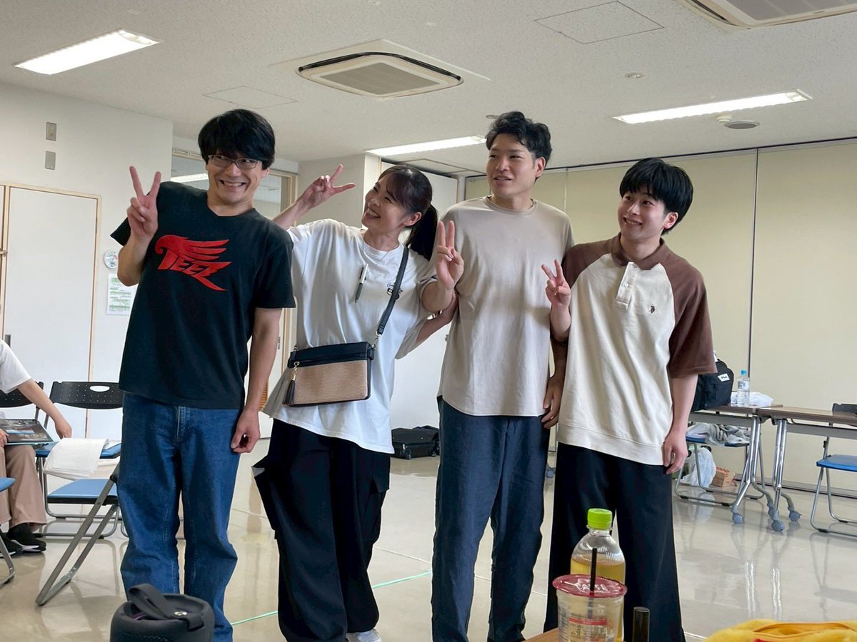 Mura151561312's tweet photo. Mura.画演劇研究会2026
「#水平線の歩き方」

本日も稽古！
台本1周目。
ひとつひとつのシーンを丁寧に作っていきます📷

公演は1ヶ月後の7月24日(金)〜26日(日)。
沢山のご予約お待ちしております☺️
https://t.co/PZugX6oerp

#ムラエ劇研2026 https://t.co/ODtx34dNO0