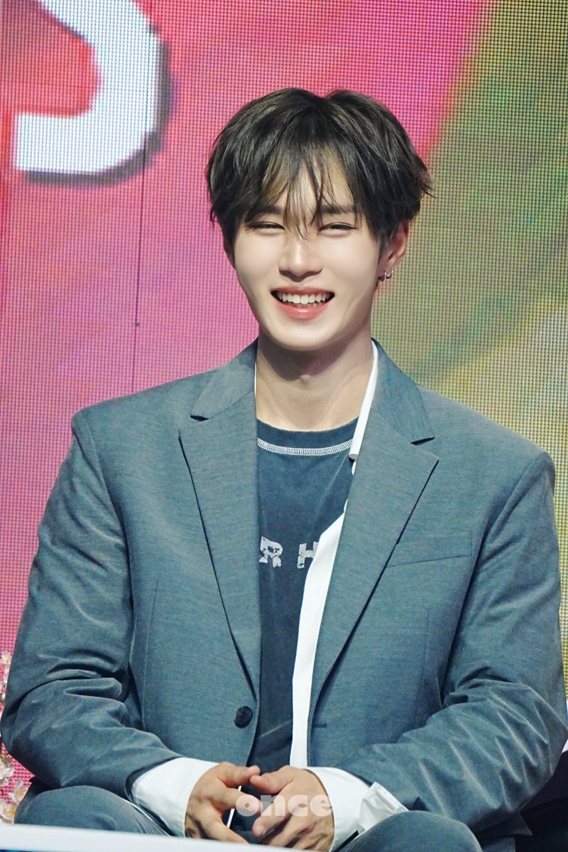 once__js's tweet photo. 260620 서울가요대상
콩르르가 빠지면 서운하지

#김준서 #준서 
#KIMJUNSEO #JUNSEO 
#キムジュンソ #ジュンソ 
#ALPHADRIVEONE                                       
#ALD1            #알파드라이브원 https://t.co/W5GSd4qQfI