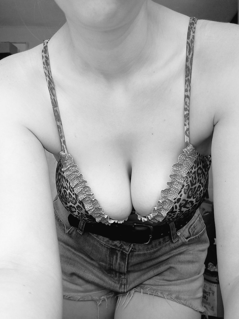 Katherine_____0's tweet photo. Alguien con ganas de jugar??😋 https://t.co/AfUPoPlwlM https://t.co/Iu3tOAdkSG