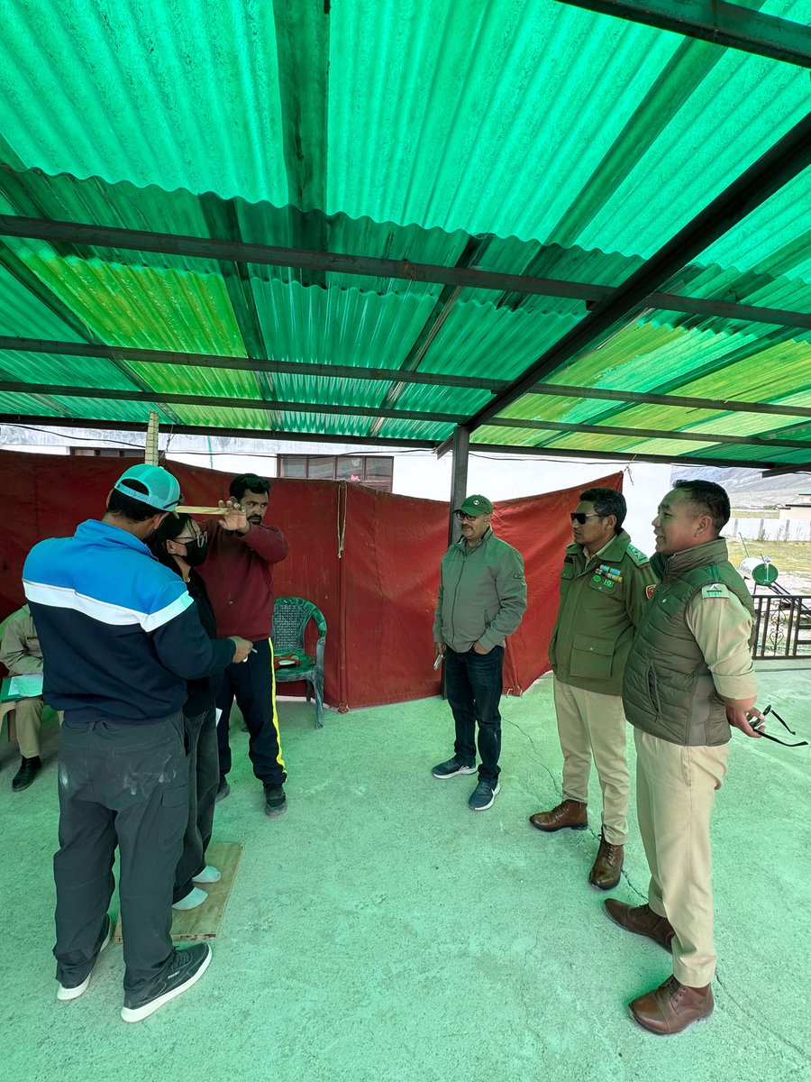 ZanskarPolice's tweet photo. District Police Zanskar successfully concluded the two-day SPO Engagement Rally with 181 candidates participating in the selection process. The drive reflects the enthusiasm of Zanskar’s youth to serve the district and strengthen community policing. 

@DGP_Ladakh @RigzinSangdup https://t.co/0SllO53AIu