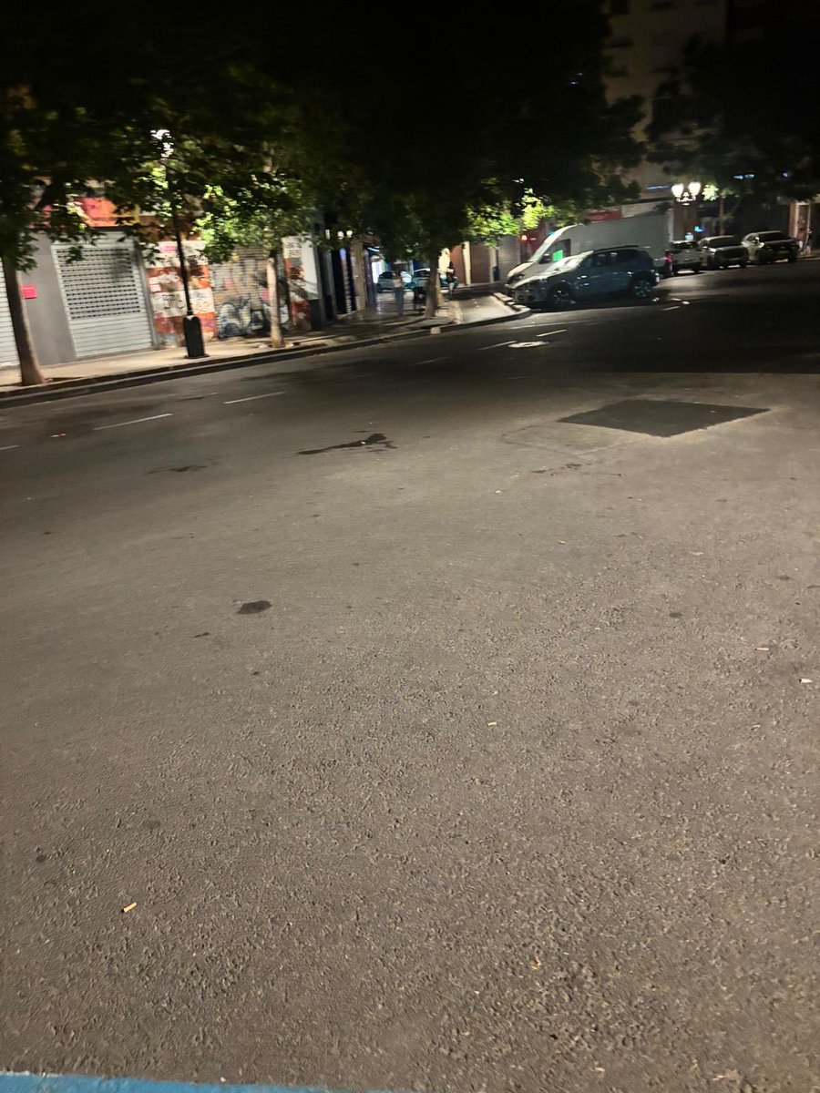 SjmtFalla's tweet photo. Más fotos de la calle limpia después de la verbena https://t.co/SDMb94qIcj