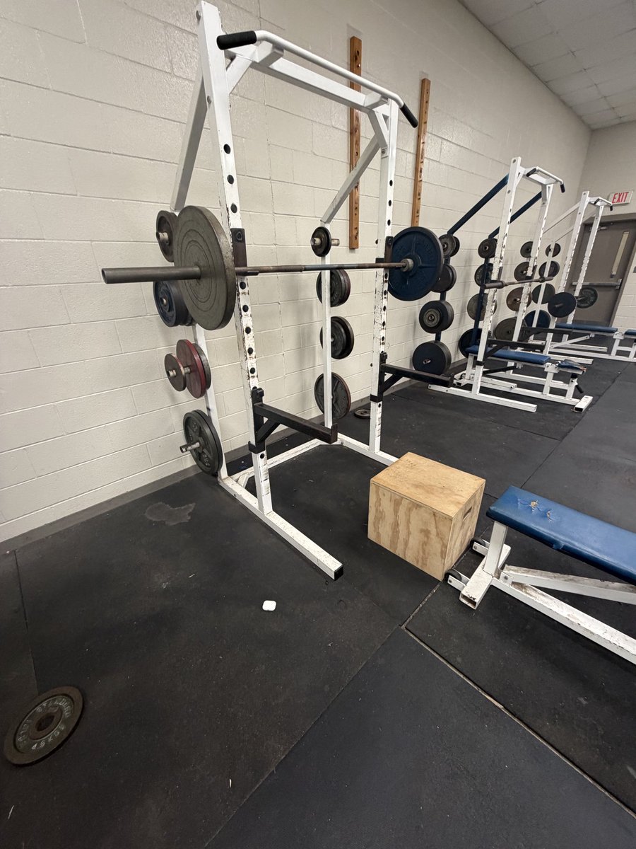 Ranelsam8's tweet photo. No offers yet, but the work don’t stop. Trusting God and staying ready for when my opportunity comes. 🙏🏾🏈 #AGTG   #CO/27 @ https://t.co/gb22mXOb7P