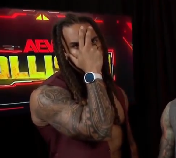 HijoDeWrestling's tweet photo. Love Kaun, but this guy has been doing the edgy face cover with his hand for a time now and nobody has spoken on it 😭
#AEW #AEWCollision https://t.co/7yJJfLuBdr
