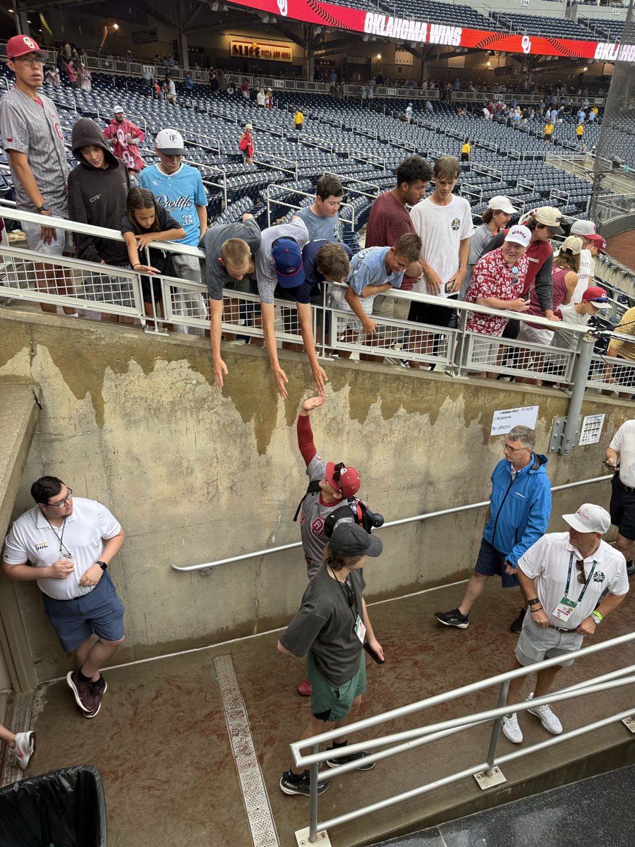 soonergrad04's tweet photo. @KREFsports What a day!! https://t.co/vaRfnRk8BK