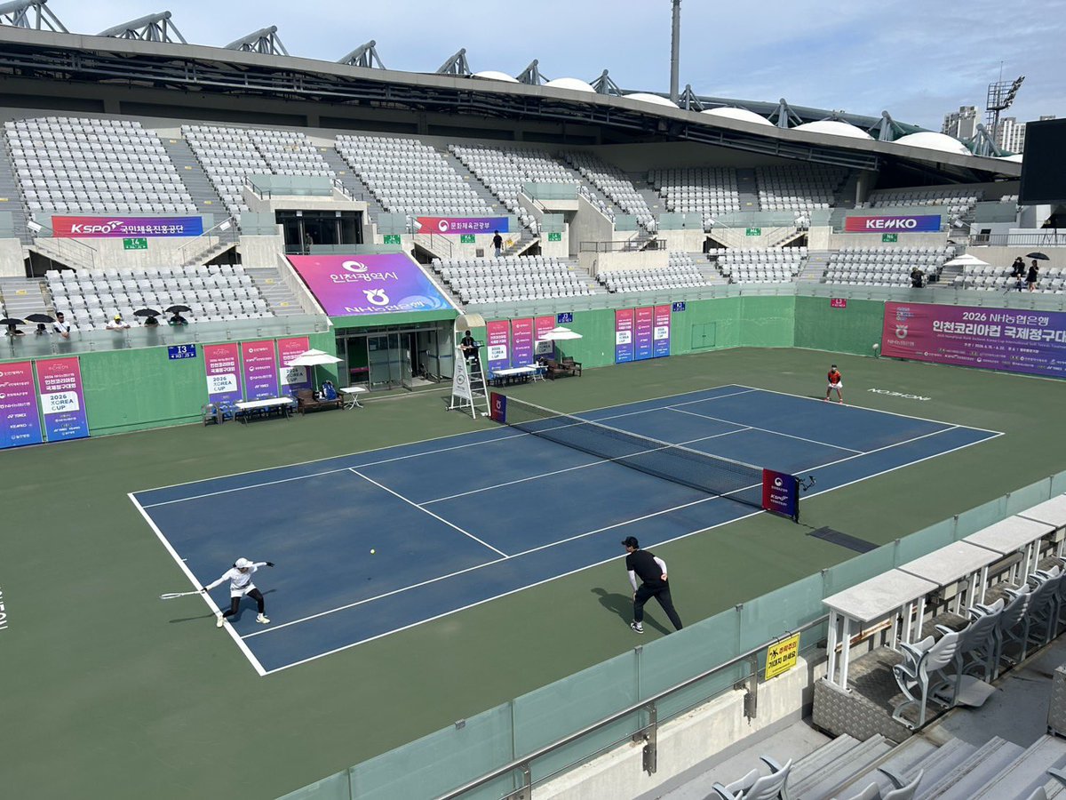hiro_softtennis's tweet photo. 2026コリアカップソフトテニス大会
6月15日(月)～22日(月)
韓国・仁川(インチョン)市Yeolwoomulテニスセンター

6月21日
シングルス
男子決勝
上松俊貴④ー2矢野颯人

女子決勝
宮前希帆1ー④ジョン・サンヒ(KOR)

#ソフトテニス
#コリアカップ
#softtennis https://t.co/f7sQslc6oF