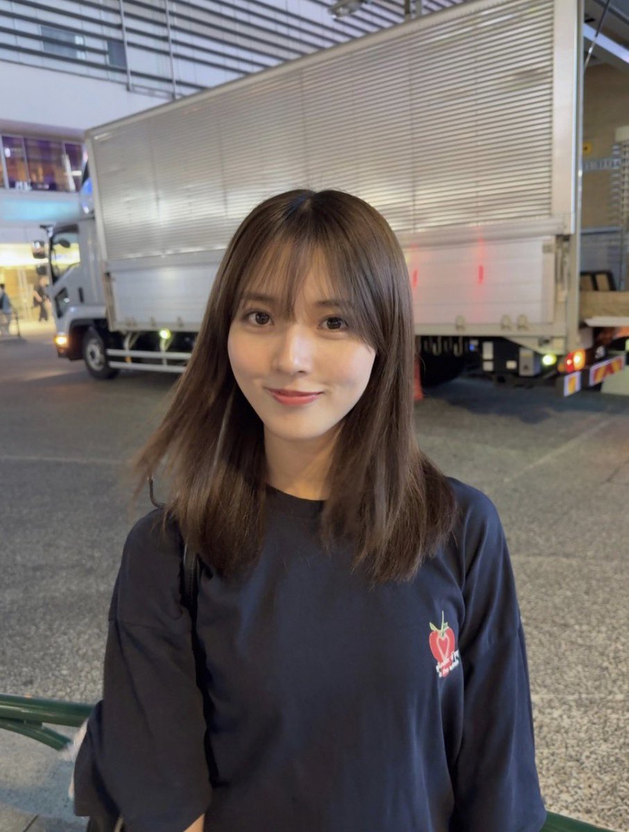 NGDDCJSMM777's tweet photo. ゆーづ可愛すぎるよ😍😍
しーカメとりこカメは良いカメラマンだ！
素敵で美しいお姉さん🥰🥰
 #yuzukiblog https://t.co/O4S0e7XFub