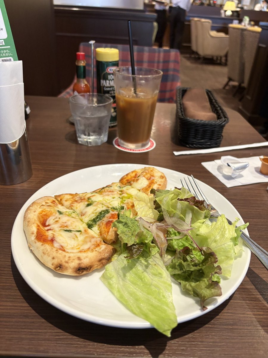 今日の朝食 高倉町珈琲上尾店でピザのモーニングセット😚