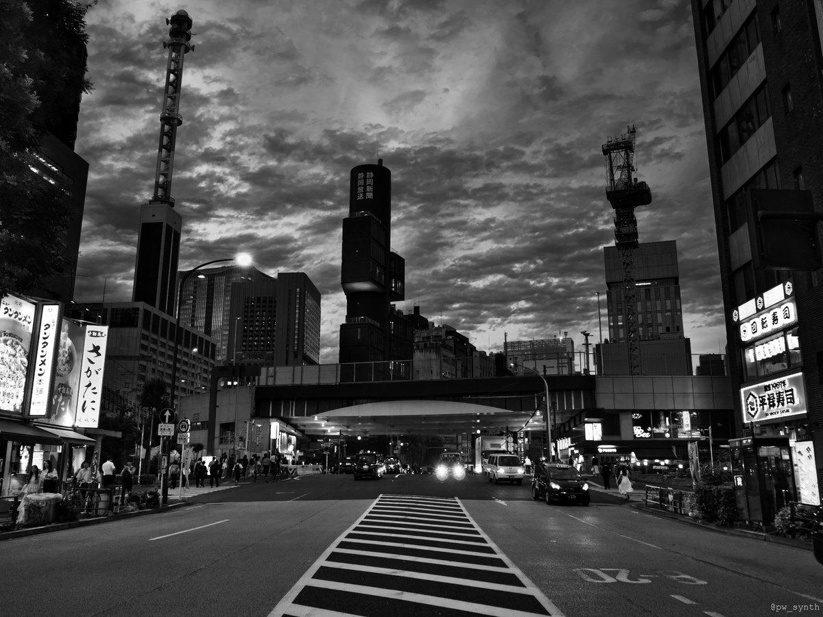 pw_synth's tweet photo. 新橋、東京
#streetphotography #snap 
#SILKYPIX #monochrome 
#OLYMPUS #OM #OLYMPUSPEN E-P7 https://t.co/fT4NrsiLrC