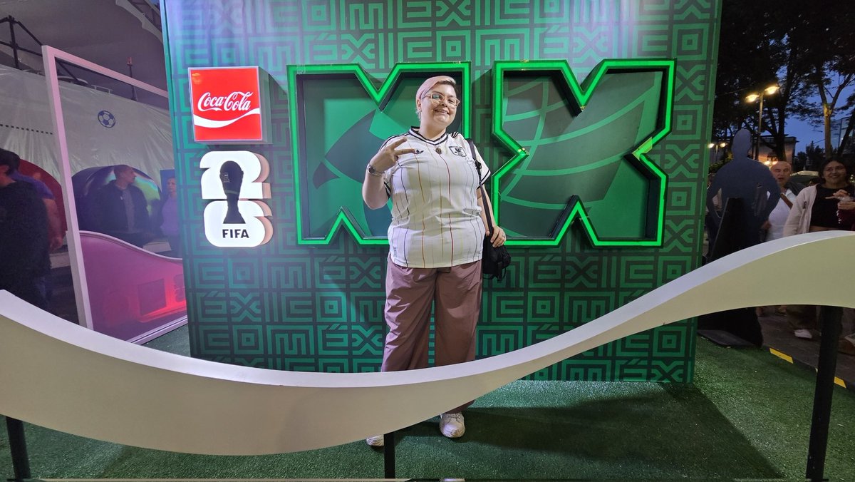 sketcchi's tweet photo. @CocaColaMx https://t.co/kTSO13ZiVv