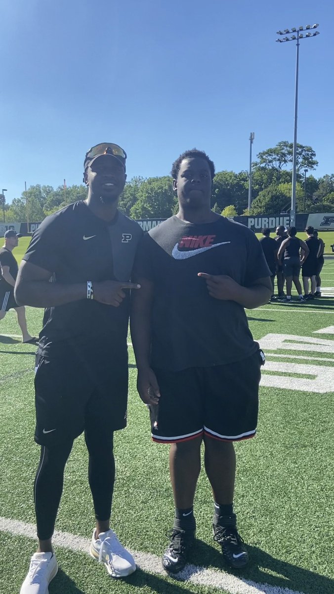 elyjah_brooks79's tweet photo. Great time at Purdue today! Enjoyed connecting with the coaches, competing, and getting to experience the campus. Went 4-0 in 1-on-1s and had a great day competing. Thank you to the Purdue staff for having me! @_BrandonLee4 @Jason_Simmons96 @Coach_Crab @Coach_Odom @Coach_Ford https://t.co/8WJOuXq3Qm