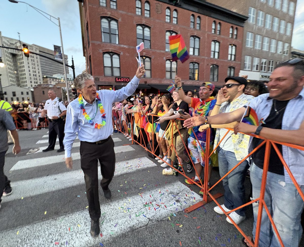 DanMcKeeRI's tweet photo. #TeamMcKee is feeling the Pride tonight! 🌈 https://t.co/XHh5YHtJGU