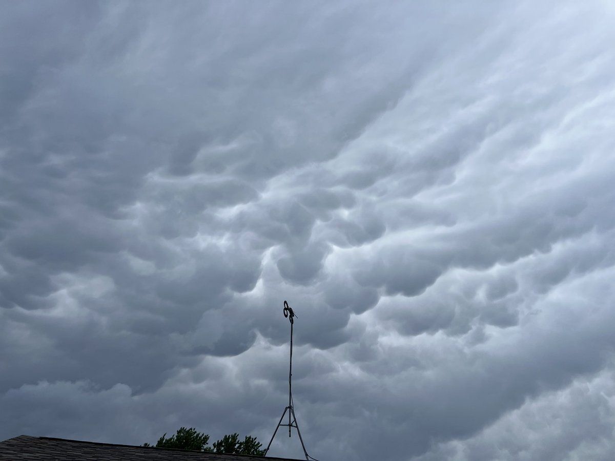 JayJrMejia's tweet photo. Yesterday storms. 

River Falls, WI

#wiwx #wx #weather #stormchaser #stormspotter https://t.co/igUAdBNvlM