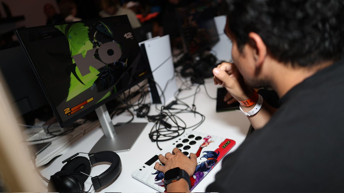 TeamRazer's tweet photo. The action is heating up at the 100 Thieves 2XKO tournament, powered by yours truly 😉

Come on down to the Razer LAN Pit! https://t.co/PuDd0NZ9BU
