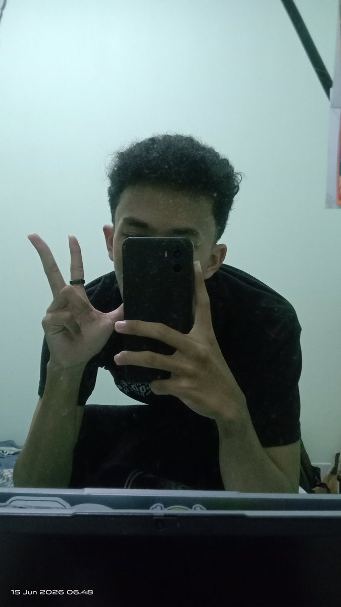 puthrawrrr's tweet photo. Bis haircut rambut ibo ku yang uda membumbul itu https://t.co/LTAg0DnGLs