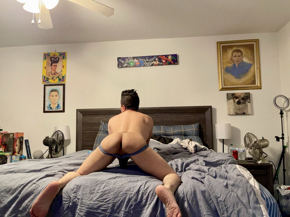 JJSantoroAF's tweet photo. @BigCeeX Metemela toda papi. https://t.co/Rx7yAkt0Wm