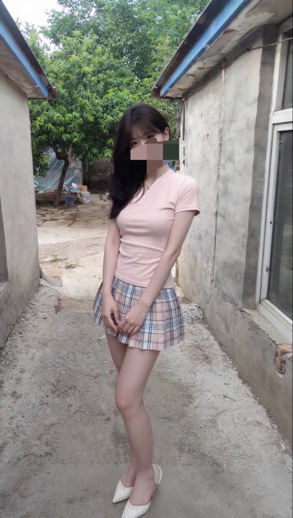 null39393711004's tweet photo. 出个女大，25/163/90， 可爱小妹，找个靠谱的大叔慢慢相处 https://t.co/FxArMTU1Td