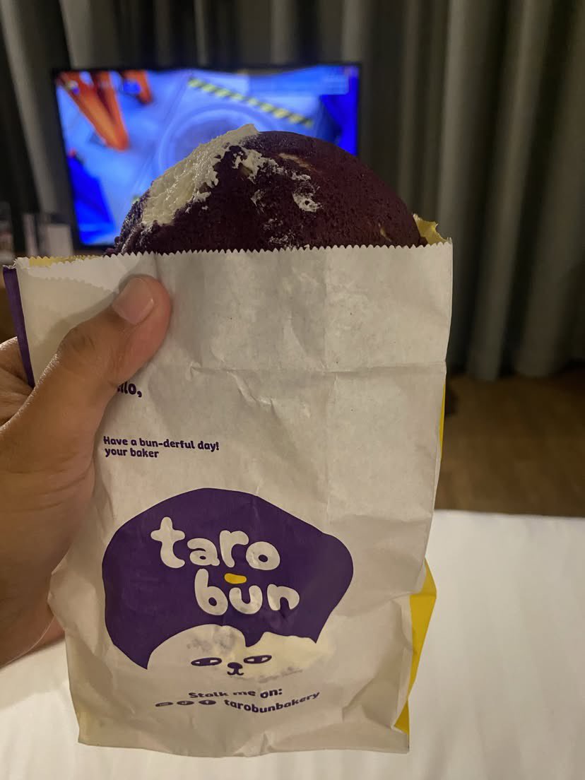 zefthan's tweet photo. TARO BUN MAKANAN ENAK SEDUNIA😭 https://t.co/yX5oFCe9nZ