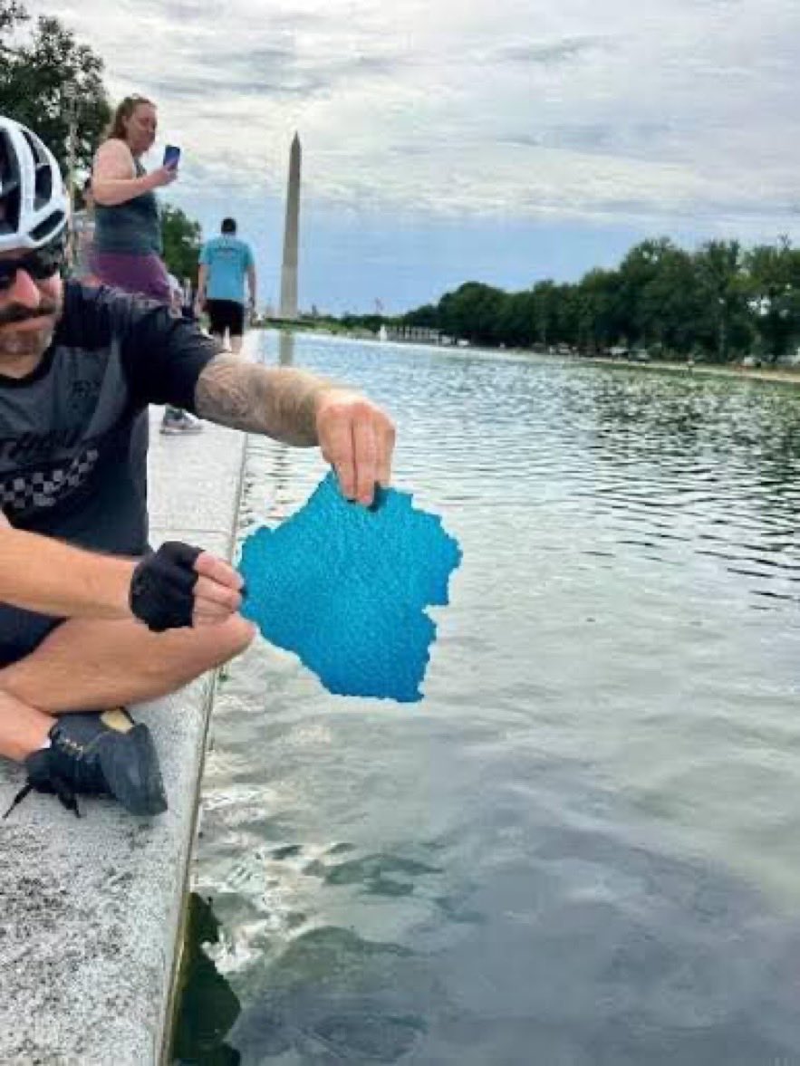MagaDabaDo's tweet photo. @WTOP This fucking guy was arrested for cutting the lining of the Reflecting Pool.
It’s public record.
Time for reporters or social media kids to be fired.
We need a retraction from #WTOP news. https://t.co/w3oeCAcd0N