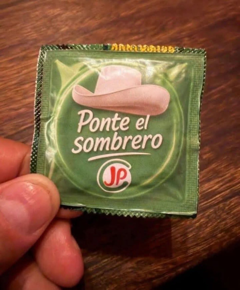 CheaparoundUS's tweet photo. @RobertoSanchP Yurum hay Papalendo para il otro añuuuu siraaaaaaa jajaja 🤣 #Peru
#IzquierdaMiserable #comunismonuncamasenperu #juntosporelperu #unpocodehumor #EleccionesPerú2026 https://t.co/5zRtpTIl1K