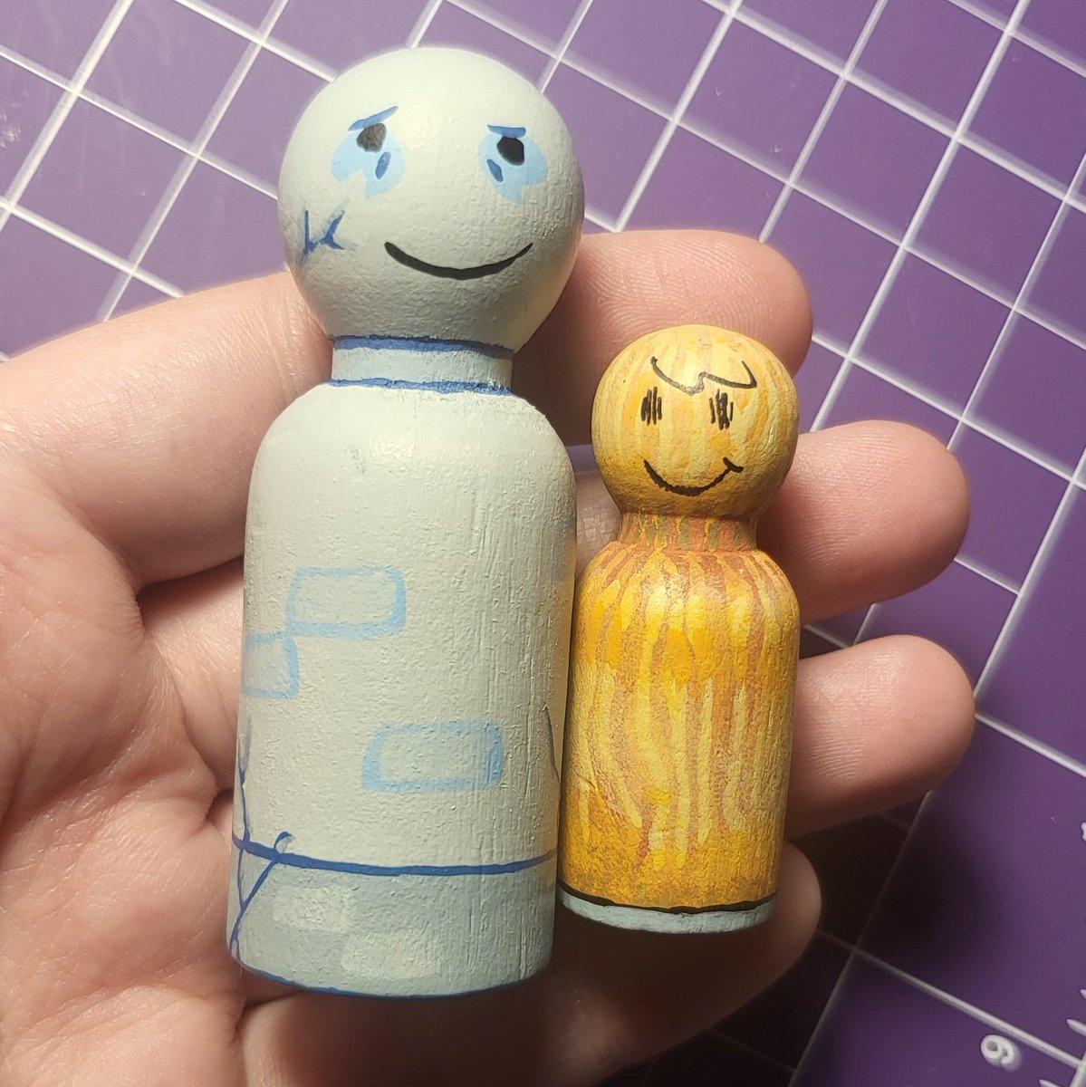 WerehogEcho's tweet photo. I'll get better pictures later but them
(I'll also make the scarf/hard hat later too pff)

#regretevator #wallmark https://t.co/2KVq8Fnjvh