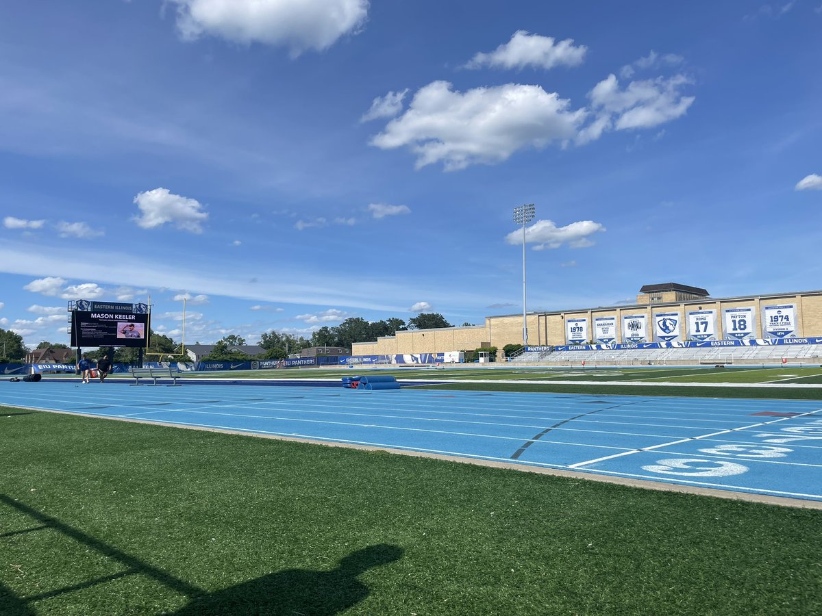 BrodenEthen's tweet photo. Thank you @CoachStrobel for inviting me to the @EIU_FB Under the Lights camp. I had a great time competing and learning new skills from @Coach_Noel5.

@MattPurdyOLC @EJFields09 @CoachBigPete @AustinSchaffer2 @DeepDishFB @CoachZackGoodFB @TheTop5s_ https://t.co/0f6w2kz4VF