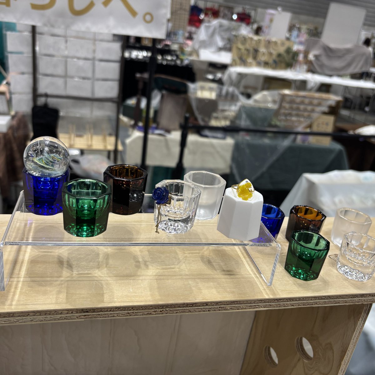 REGLAS_tokyo's tweet photo. ヨコハマハンドメイドマルシェ2日目、はじまります。

初めての出店で不安いっぱいでしたが、昨日はたくさんのお客様にブースに立ち寄っていただきました。

ブースは M-47 です。
本日もよろしくお願いいたします。

#ヨコハマハンドメイドマルシェ
#REGLAS
#リーグラス
#ガラス雑貨 https://t.co/fewEBojz5B