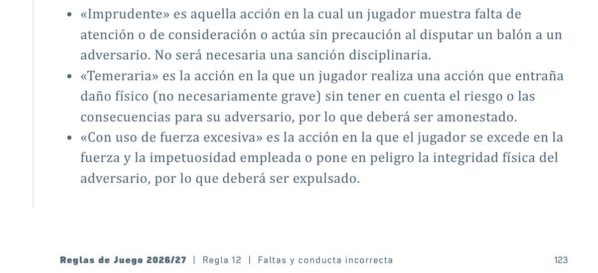 danipoblete7's tweet photo. Ese día nos preguntábamos si tenía que fracturar a un jugador para que sea revisable y dos días después nos enteramos que si hubo fractura. 

Carabalí golpea a Vargas con la rodilla y después toca el balón. Al menos era revisable para que Maza determinara…

@ANFPChile y Tobar 🤡 https://t.co/9JFxwk3usq