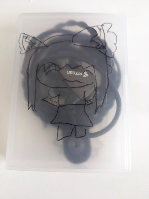 お!娘の描いたゆる霊夢のケースぴったりやん!