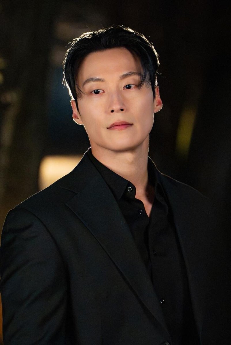 terareka's tweet photo. aku makasih banget sama penulis &amp; sutradara my royal nemesis yang udah lihat potensi namjun yg bikin aku suka namjun lewat jalur cha segye makasih banget 😘😘 https://t.co/t2tDMKvMe5
