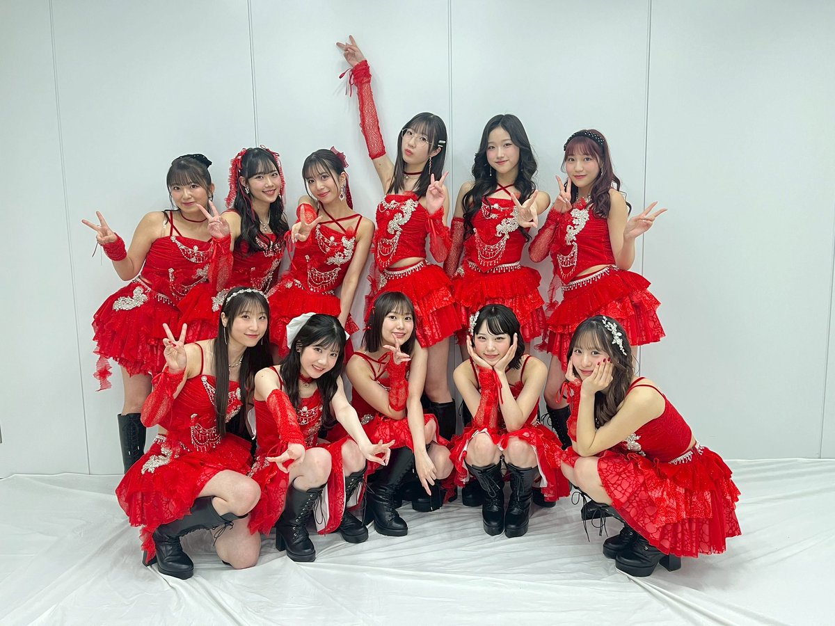 JuiceJuice_uf's tweet photo. 『MORE! MORE! EP』発売記念
ミニライブ＆お見送り会イベント

📍イオンモール岡山
      1F 未来スクエア(岡山)
🗓 6月21日(日) ①13:30 / ②16:30

https://t.co/JBuOcdsH6N

本日は岡山県🍑にて
2週間ぶりのリリースイベントです！
アツい1日にしましょう🔥

#JJ_MOREMORE 
#juicejuice  #helloproject