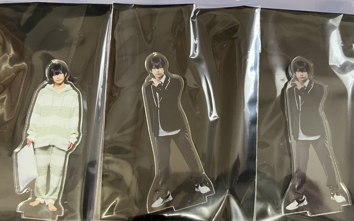mmmttt25's tweet photo. 【交換 】 ブルステ エピ凪 アクスタ

譲：潔(制服、パジャマ)、千切(制服、パジャマ)、斬鉄(制服、パジャマ)、烏(パジャマ)、國神(制服、パジャマ)

求：蜂楽(制服＞パジャマ)各1

21日昼、夜公演会場付近にてお手渡し希望です。
よろしくお願いいたします。 https://t.co/LGupsFPWIR