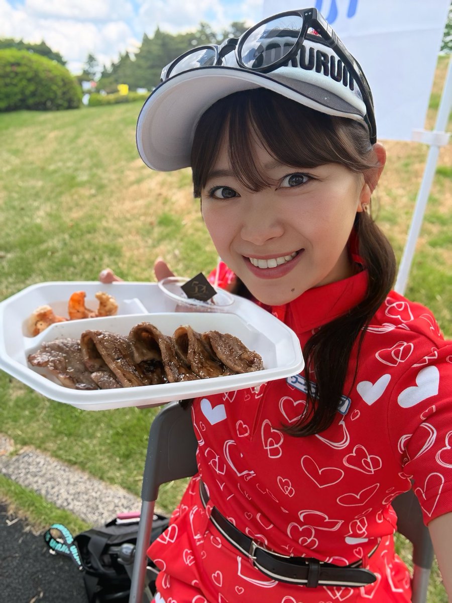 suzuranchan1208's tweet photo. 叙々苑カップ2026
芸能人ゴルフチャンピオン決定戦

本日 16:00-17:15 放送📺
テレビ東京系列 ６局ネット

ドラコン賞とったどー😍🏆
是非皆様、ご覧ください！！！

放送局や詳細▶︎ https://t.co/YxCENxtVLL https://t.co/wq2Uh3pDnE