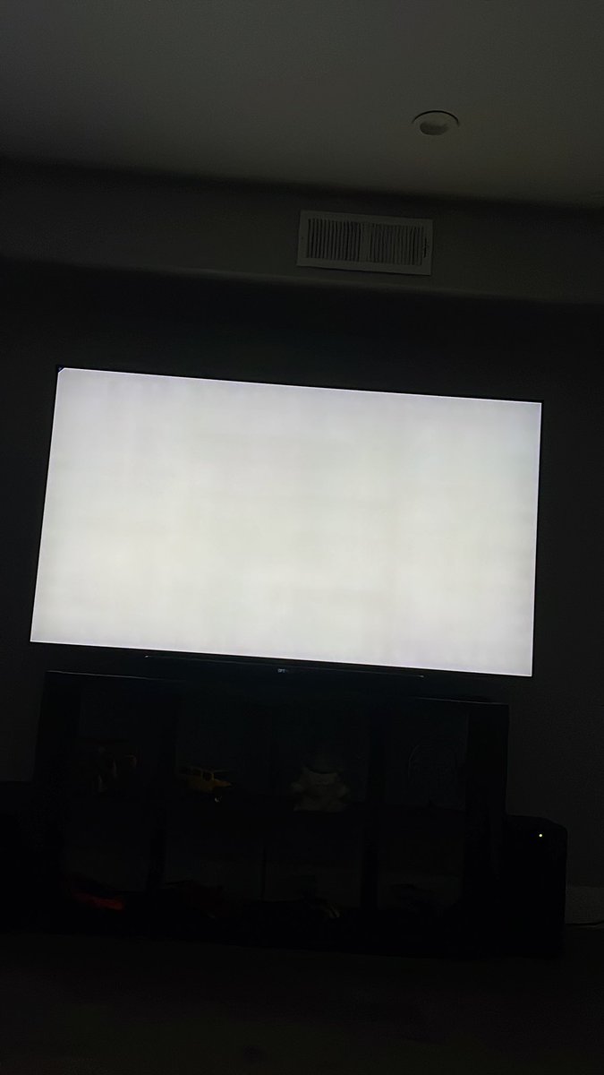 FerdinandoMora2's tweet photo. @Telemundo  wtf 😳 #worldcup https://t.co/rYJP4Rdems