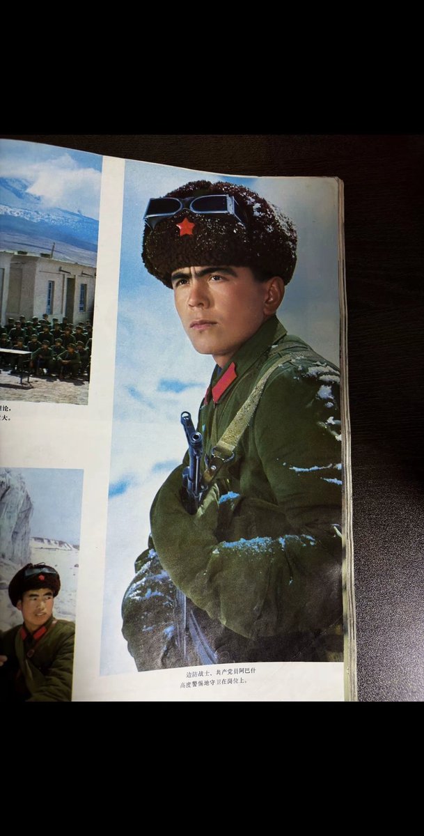 dhfzvbj11050's tweet photo. 新疆的雄鹰
边防战士、共产党员阿巴什高度警惕地守卫在岗位上。 https://t.co/KjVUQkOLDo