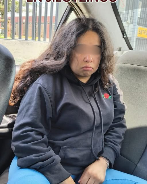 AntonioJMarti's tweet photo. Alonso Martinez

NO ESTABA MUERTA ..ANDABA DE BORRACHA (literal)
Armaron tremendo argüende en redes, colapsaron el tráfico en la zona con bloqueos, maldijeron al gobierno, dijeron pestes de Sheinbaum y de las autoridades y estuvieron mame y mame que ni una más. ...y resulta que andaba en la peda.
La Localizan en Jilotzingo, Naomi Arleth, estaba de fiesta; su ausencia causó bloqueos en Gustavo Baz y Prolongación Hidalgo.
La joven Naomi Arleth fue localizada sana y salva este fin de semana en Jilotzingo. Familiares y amigos confirmaron que se encontraba de fiesta con conocidos y que nunca estuvo en peligro.
Ahora ven porque los protocolos exigen 72 horas?
Eso o averigüen primero a donde andan sus punches mostros y con quien se juntan antes de armar su desmadre.
A cuantos dejaron de buscar por andar tras de esta morra?