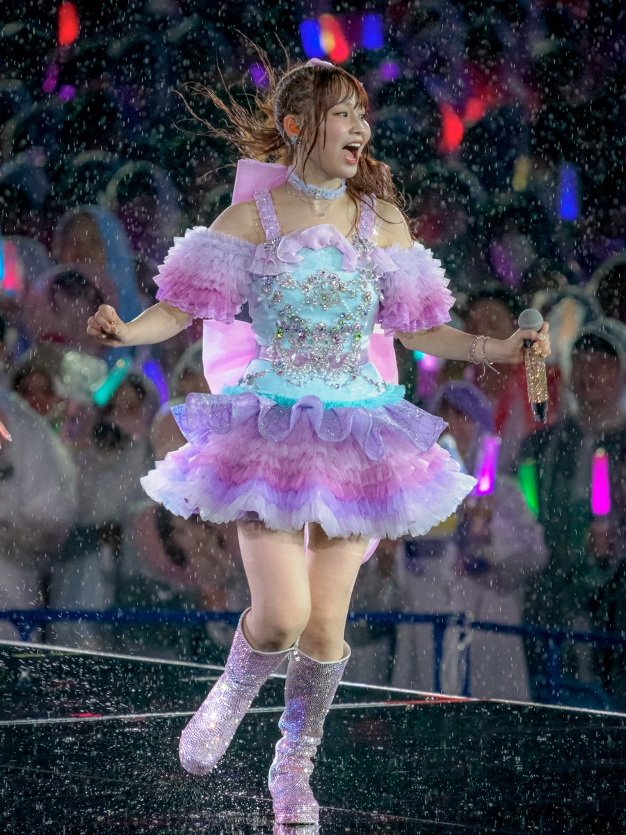 Cat_Equal_Nyaa's tweet photo. 𝟚𝟘𝟚𝟞.𝟘𝟞.𝟚𝟘

＝LOVE STADIUM LIVE「Beyond "KYUN"♡」 🩷
✴︎DAY 1✴︎
　
📍MUFGスタジアム（国立競技場）

𓊆 @hana_oba 𓊇

大場花菜 × 雨 ＝ 可憐

#大場花菜
#イコラブ国立
#イコラブ_カメコ
#イコラブ https://t.co/AhAgthvLvl