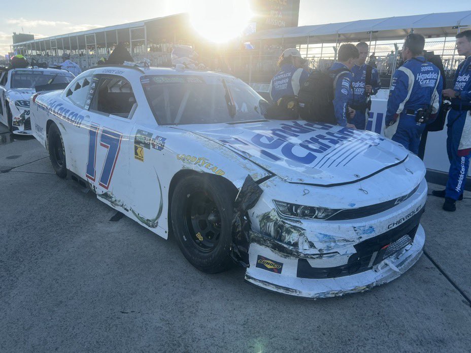 dngnascar's tweet photo. This car ate a fucking drain, almost got demolished by a safety truck, got sent to the rear all in one race and still finished 10th 😭 https://t.co/4PSkJuaYiV