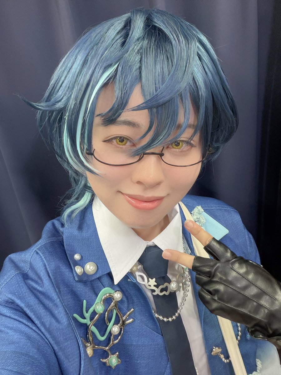 kumakuma_0o's tweet photo. #あんさんぶるなアイドルオンリー 
更衣室でました！
手はいい感じに一体化してるけど茨です♪ https://t.co/bEBFOjmKBr