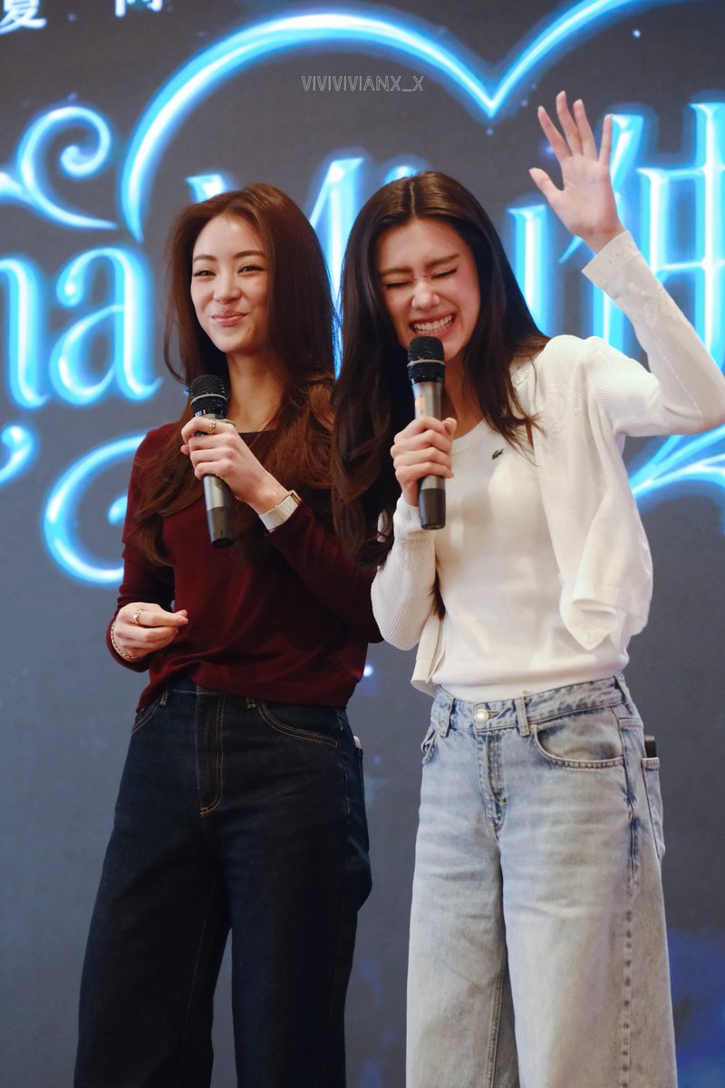 vivivivianx_x's tweet photo. Fun moments🤎

#LenaMiu #ลีน่าหมิว
#lalinalena #ลีน่าลลินา
#MiuNatsha #หมิวณัชชา https://t.co/nAfXB858ox