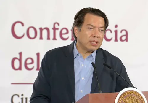GuacamayanLeaks's tweet photo. De los 800 millones de pesos que @mario_delgado le dio al #CNTE para que dejaran sus protestas.

¿Cuantos millones iran a parar alas bolsas del comunista vividor @MarxArriaga?

La venganza del Marx mexicano fue implacable. https://t.co/PTeipLLijr