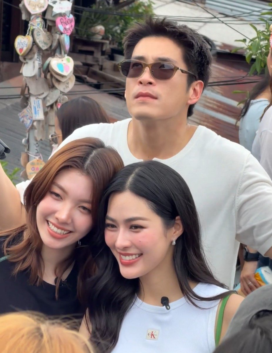 BpRvvll's tweet photo. หลิงออมหวานจนพี่อาเล็กคิดถึงพี่โบว์อีกปะ555555555555555555555 https://t.co/gAnJtQASn4